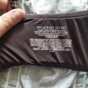 34D Victoria Secret